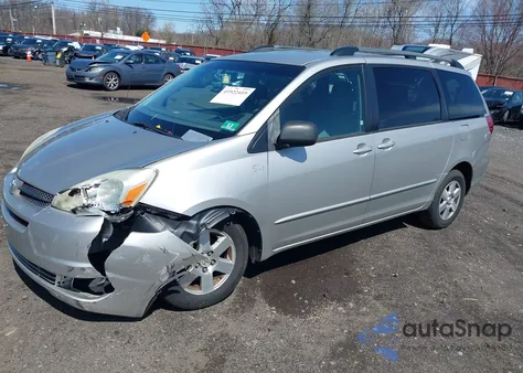 2005 Toyota Sienna Le z USA, uszkodzony, nr VIN 5TDZA23C95S380868